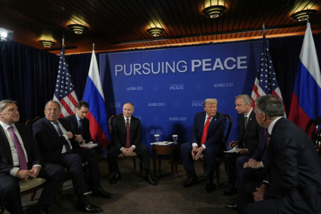 548361_aptopix_trump_putin_11097 676x451.jpg