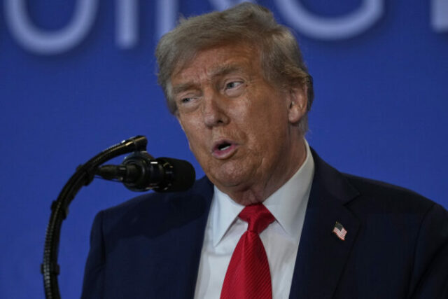 548365_trump_putin_31990 676x451.jpg