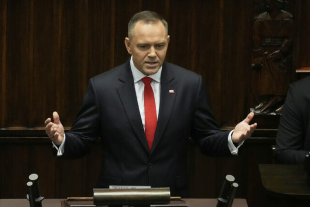 548719_poland_new_president_11264 676x451.jpg