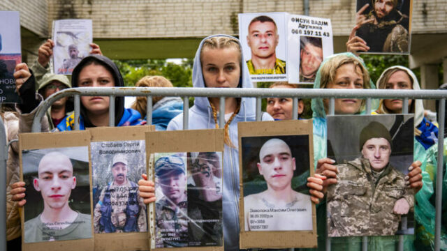 548777_aptopix_russia_ukraine_war_prisoners_17071 676x451.jpg