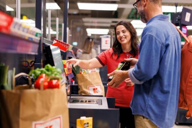 549701_foto 1 kaufland digitalizuje pokladnicne blocky su dostupne pre zakaznikov s kaufland card  676x451.jpg