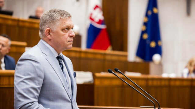 550069_robert fico premier a predseda strany smer sd 676x451.jpg