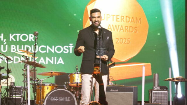 550135_cicnam_upterdam_awards 676x451.jpg