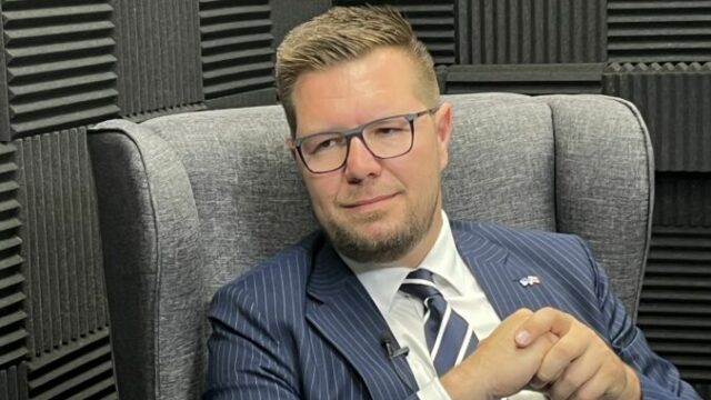 550172_simkov 676x459.jpg
