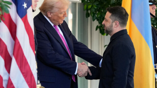 551039_trump_zelenskyy_40404 676x483.jpg