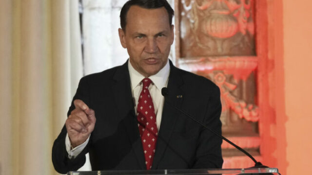 551163_rubio_lech_walesa_solidarity_prize_71839 676x451.jpg