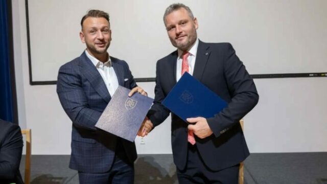 551440_estok 676x461.jpg