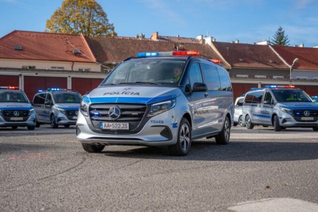 551574_571667267_1257334399756623_276117197836877826_n 676x451.jpg