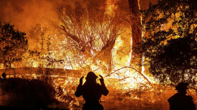 551632_california_extreme_weather_wildfires_46649 1 676x451.jpg