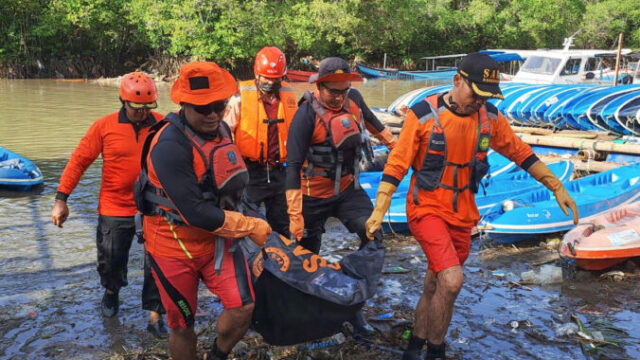 551738_indonesia_flash_floods_77037 676x451.jpg