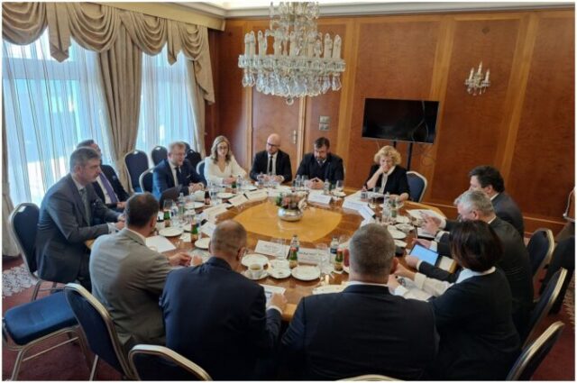 551871_titulka sak 676x449.jpg