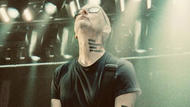 551989_moby 676x460.jpg