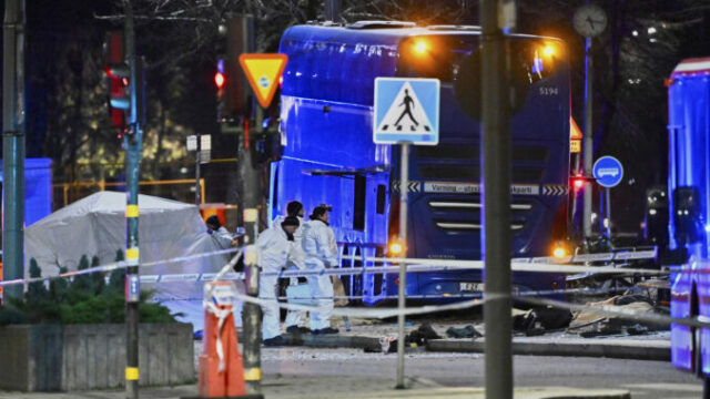 552249_sweden_bus_crash_07521 676x450.jpg