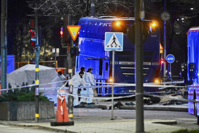 552249_sweden_bus_crash_07521 676x450.jpg