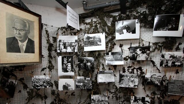 552262_nezna revolucia2.jpg