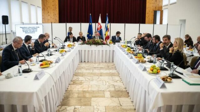 552792_vyjazdove rokovanie vlady 676x451.jpg