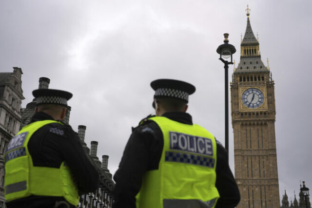 553242_trump_britain_56033 676x451.jpg