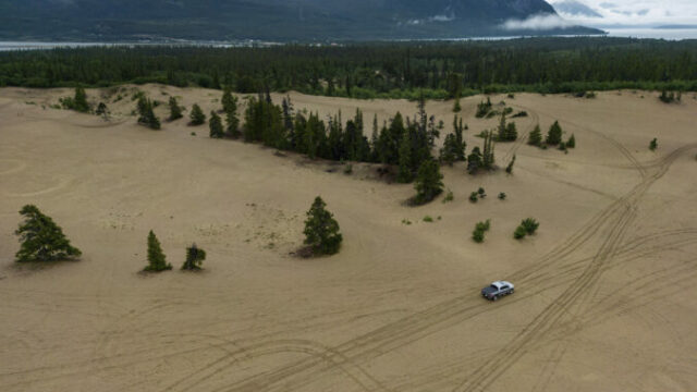 553265_canada_yukon_dunes_33635 676x476.jpg
