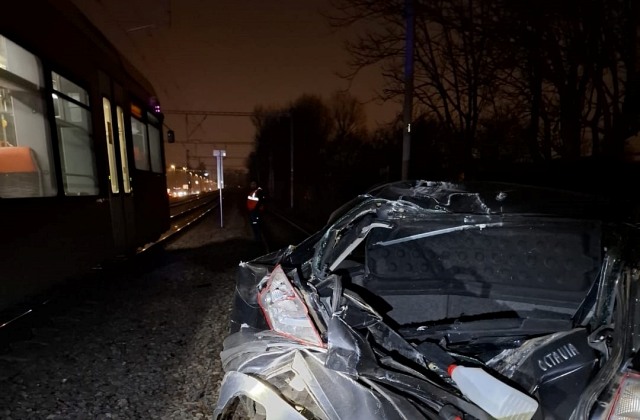 553584_vlak auto2.jpg