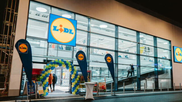 553786_djm00302 676x451.jpg