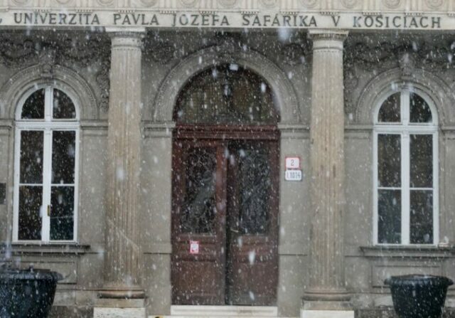 554645_upjs 676x472.jpg