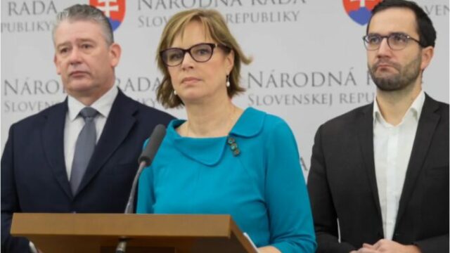 554743_titulka hs 676x451.jpg