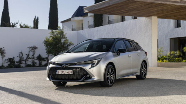 554819_2023_ _corolla_touring_sports_dpl 01 titulka 676x451.jpg