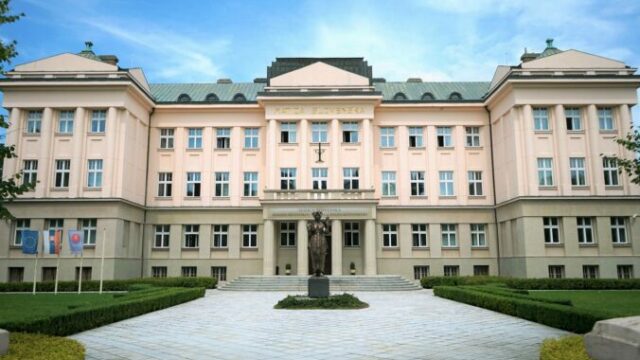 554837_622701731_1307670751387531_499572777386658366_n 676x451.jpg