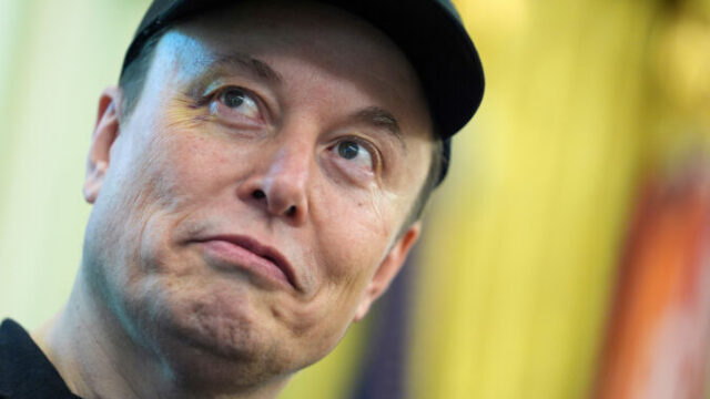 555081_musk_pay_package_70408 676x451.jpg