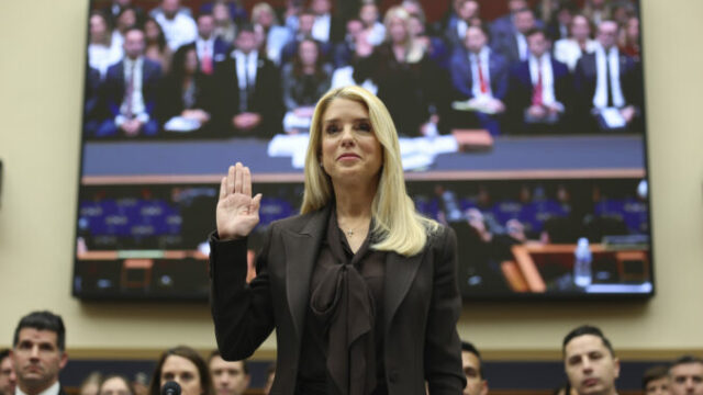 555242_aptopix_congress_bondi_47547 676x451.jpg