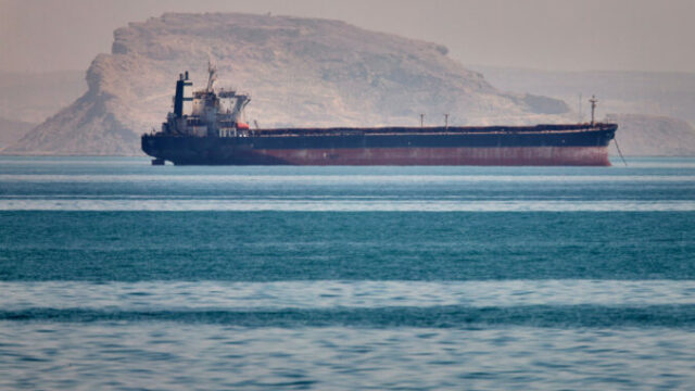 558466_iran_war_strait_of_hormuz_48685 676x451.jpg