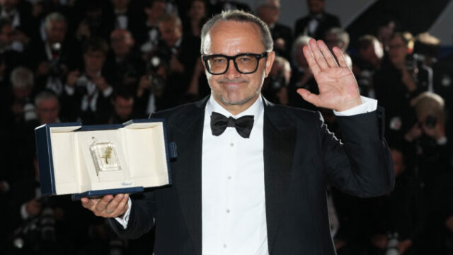 559945_france_cannes_2_26_awards_ceremony_photo_call_96624 676x451.jpg