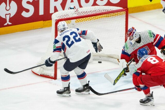 560028_switzerland_world_championship_ice_hockey_37731 1 676x451.jpg