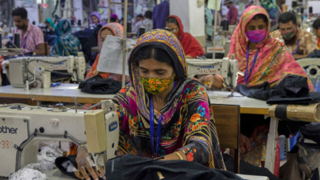 560571_bangladesh_economy_19113 676x451.jpg