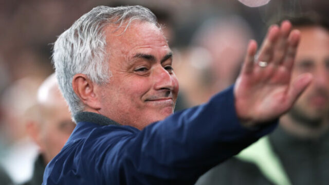 560835_mourinho 676x451.jpg