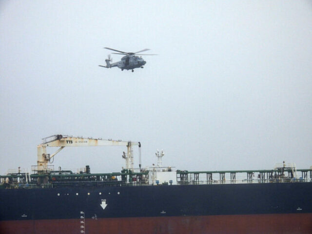560869_france_russia_tanker_intercepted_34486 676x507.jpg