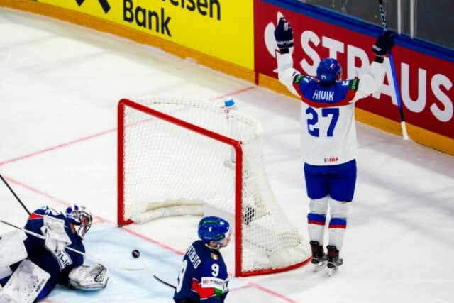 560982_switzerland_world_championship_ice_hockey__4367 676x451.jpg