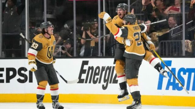 561085_aptopix_stanley_cup_hurricanes_golden_knights_hockey_1_774 676x451.jpg
