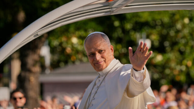 561097_spain_pope_43351 676x451.jpg