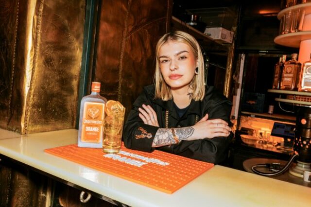 561247_uvodna fotka_drink zlatokopka a barmanka nikol tomiskova_ucastnicka programu jagermeister scholarship 676x450.jpg