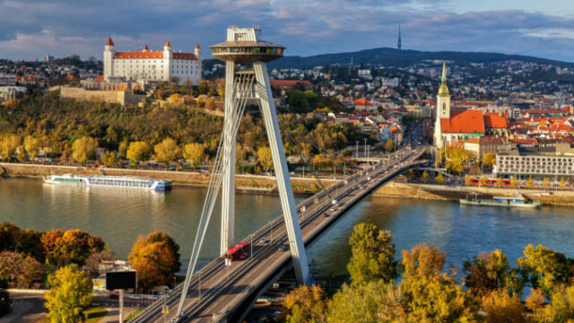 561648_bratislava 1 scaled 1 676x451.jpg
