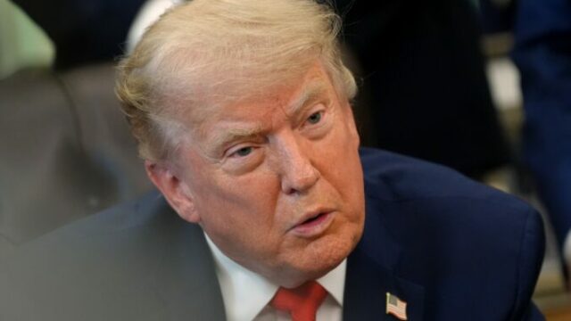 561691_trump_8327_ 676x452.jpg