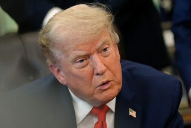 561691_trump_8327_ 676x452.jpg