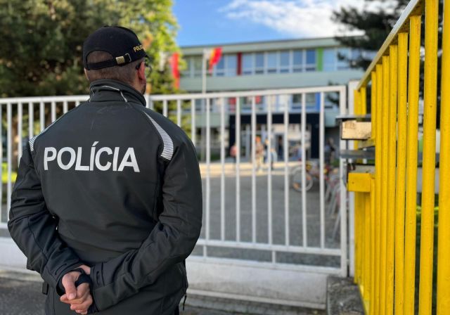 561877_policia 1.jpg