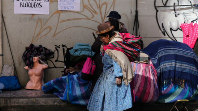 562236_bolivia_protest_91529 676x451.jpg