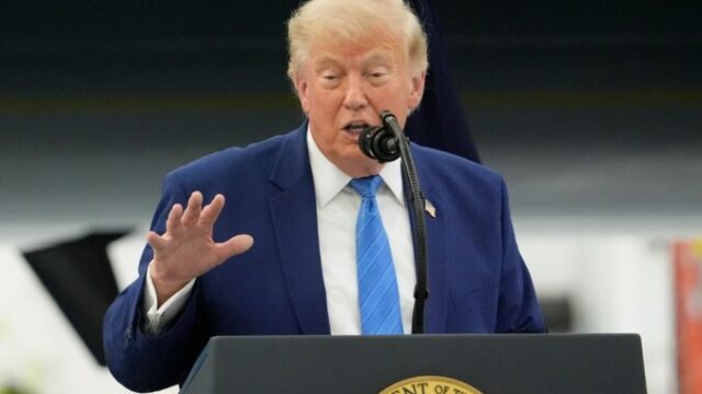 562290_trump_482_1 676x451.jpg