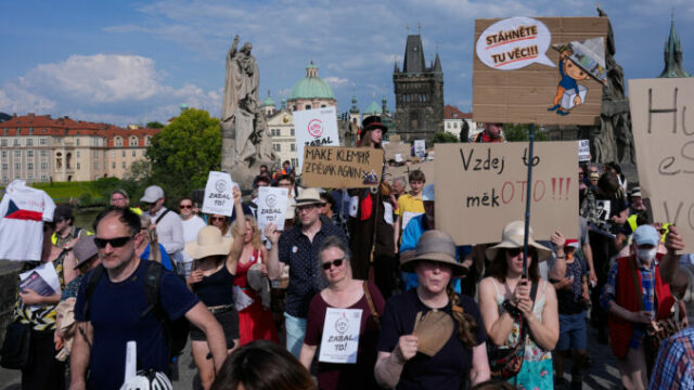 562292_czech_republic_protest_19251 676x451.jpg