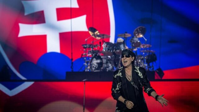 562337_scorpions na slovensku 676x451.jpg