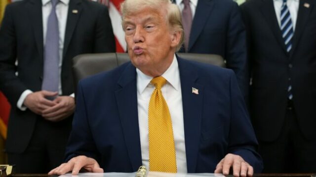 562413_aptopix_trump_725_6 1 676x451.jpg