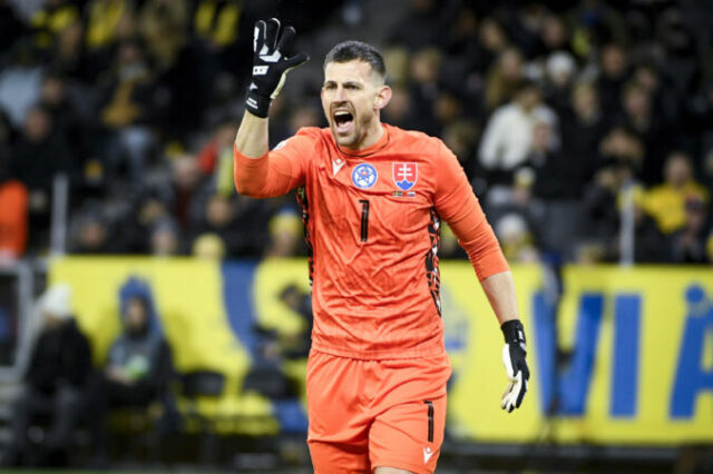 562542_brankar martin dubravka v drese slovenskej futbalovej reprezentacie 676x450.jpg